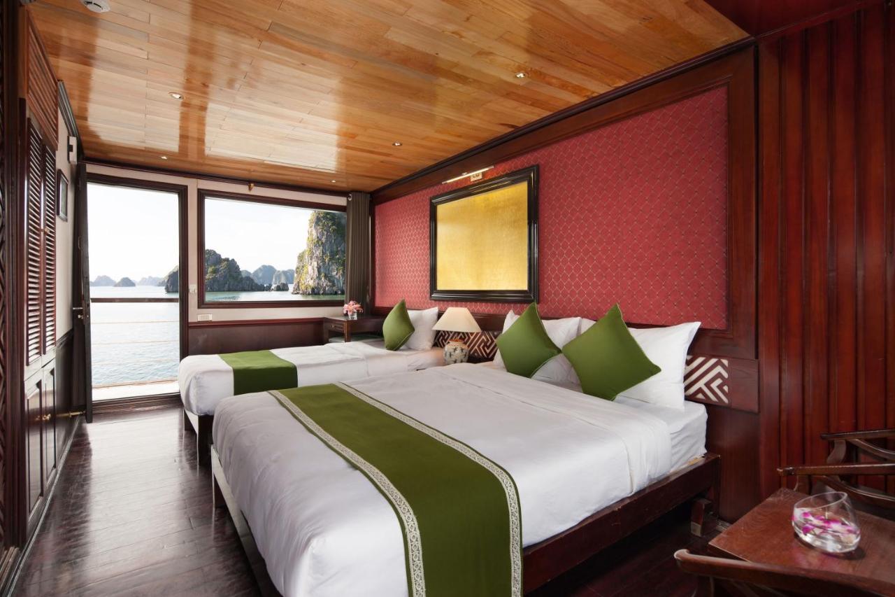 Garden Bay Premium Cruise Hotel Ha Long Bagian luar foto
